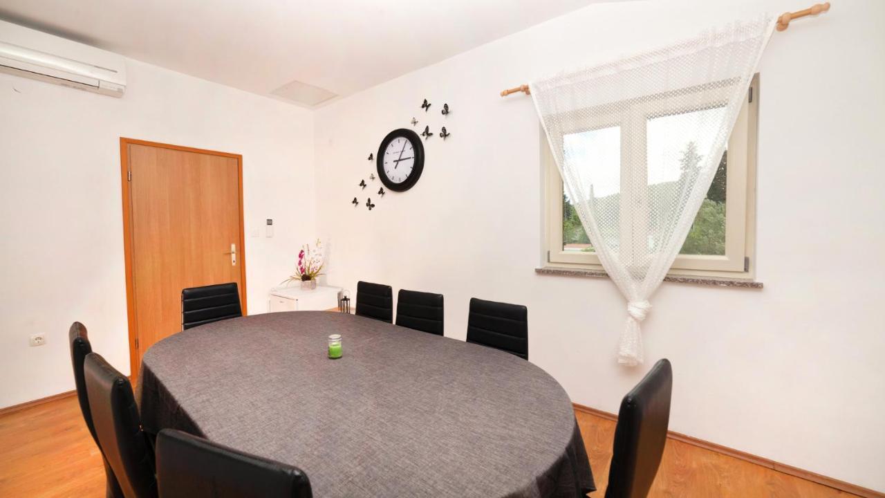 Apartments Barbara With Pool Brseč Extérieur photo