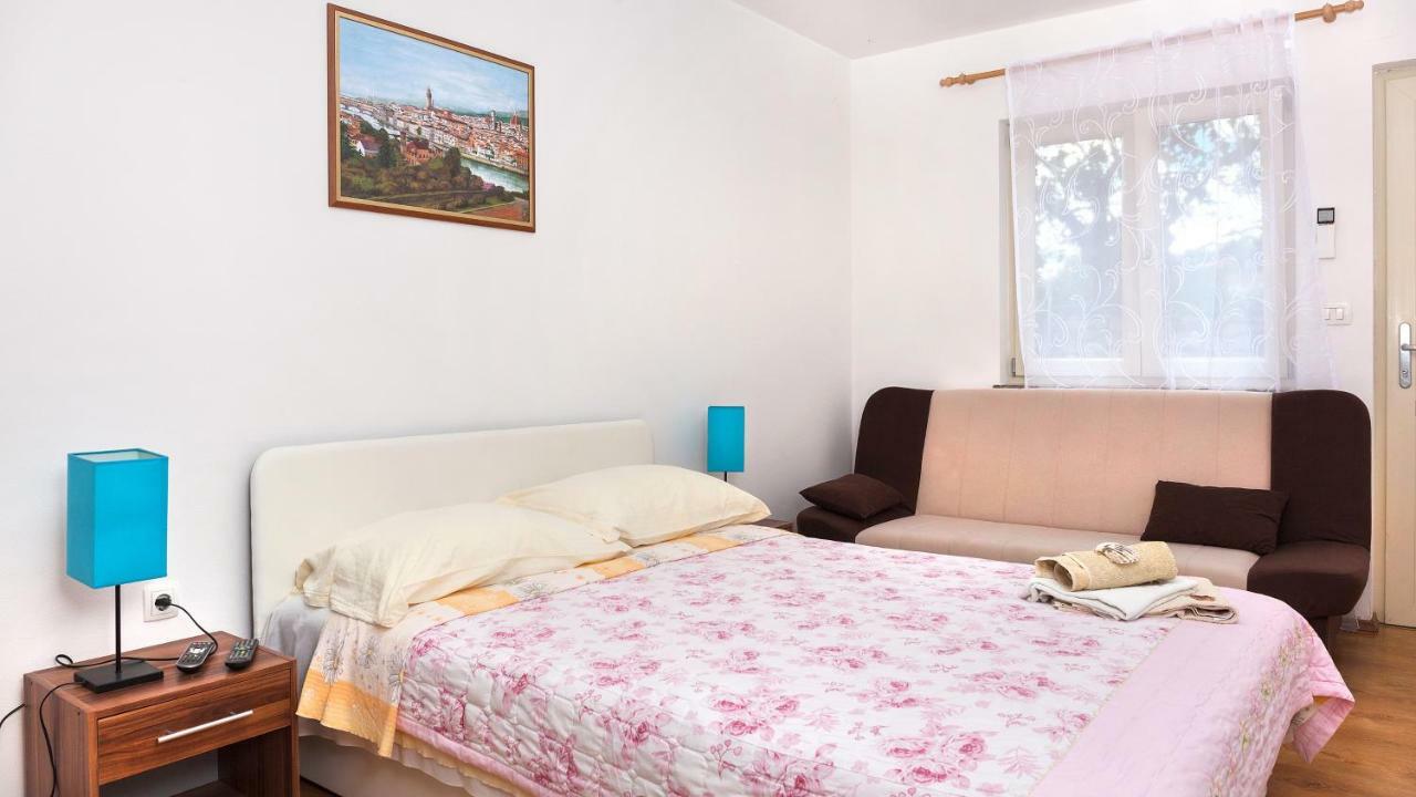 Apartments Barbara With Pool Brseč Extérieur photo